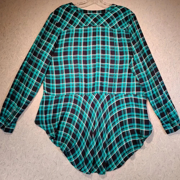 George  Women's NWOT Blue/Green Plaid Peplum Back L. Sleeve Button Down Shirt XL - Picture 6 of 8